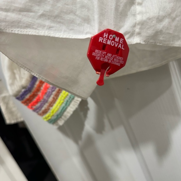 Alice and Olivia off the shoulder top. Colorful and has cool features! - Picture 2 of 8